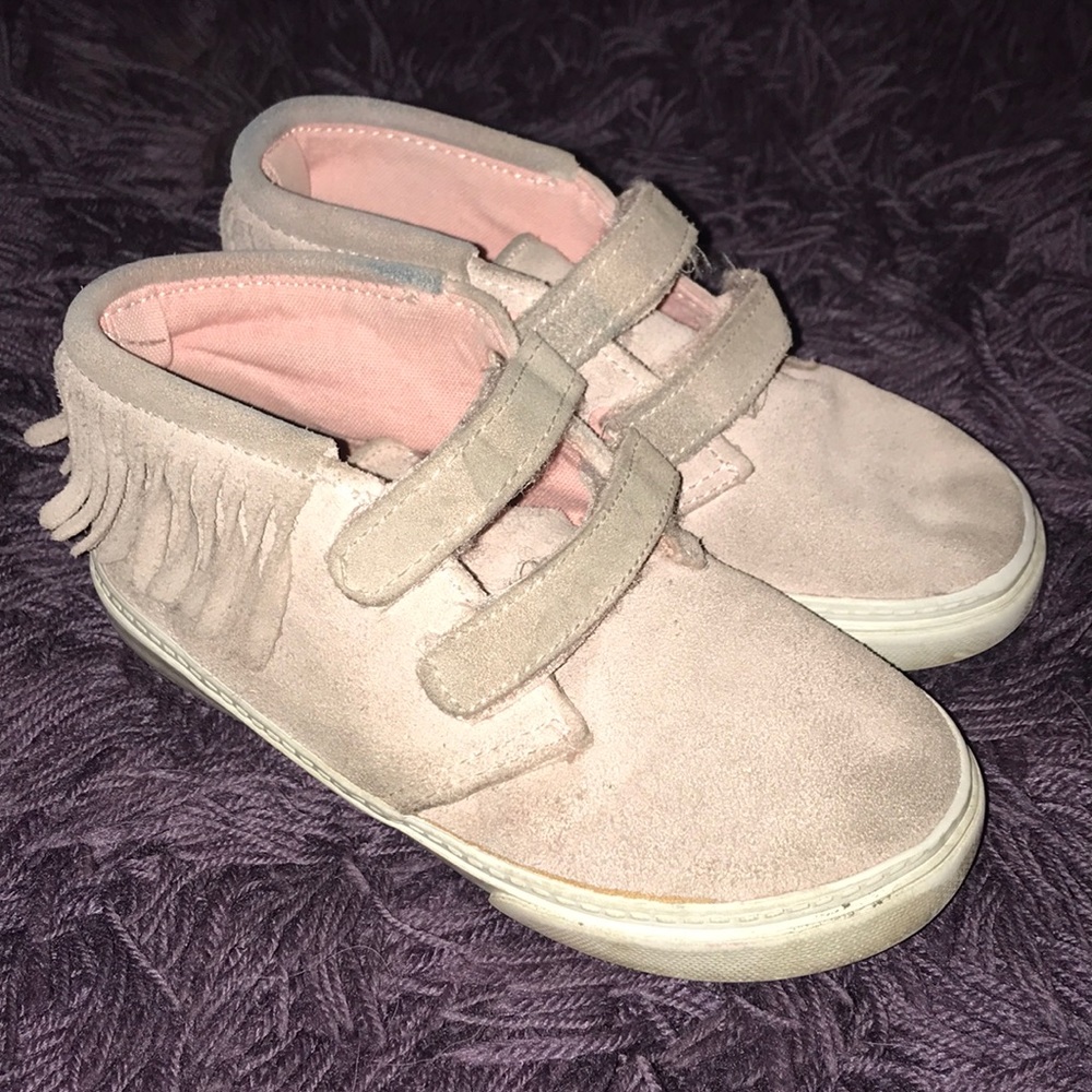 Gap suede fringe moccasin shoe